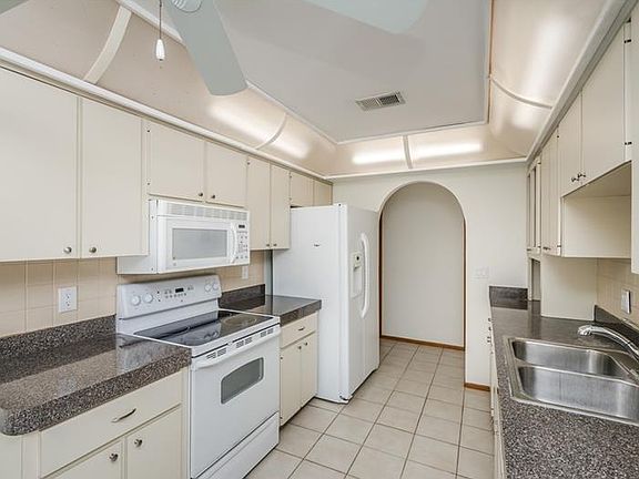 4th image of 7812 Sylvan Dr