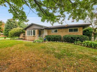 53634 Sophia Dr, Utica, MI