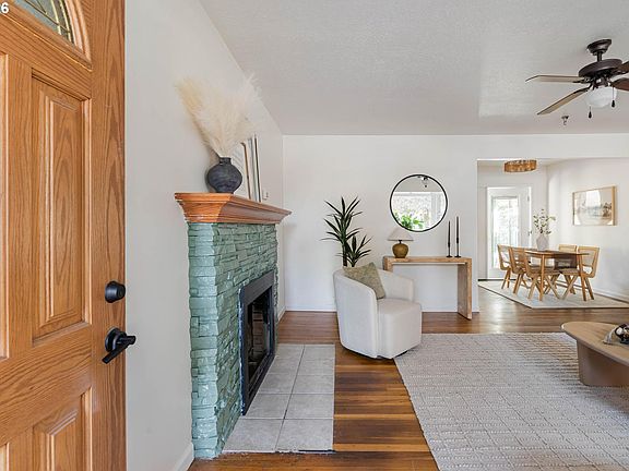 3rd image of 2136 SE 181st Ave