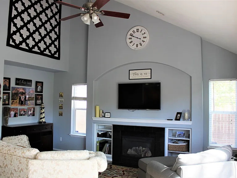 7665 Chancellor Dr — Photo 12