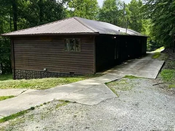 110 Glen Ward Ln, Mc Dowell, KY 41647