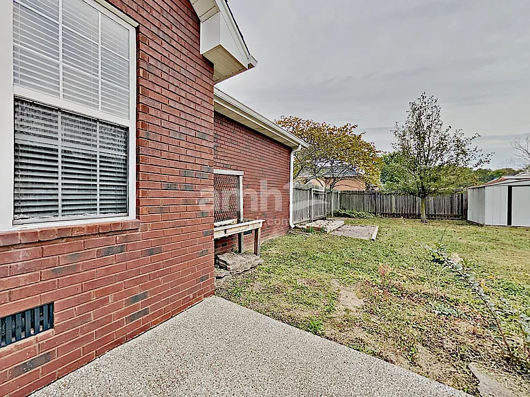 201 Fox Hunt Ln — Photo 16