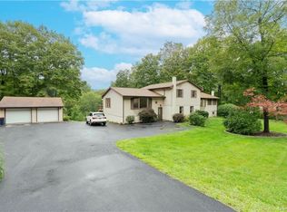 921 Centre Rd, Staatsburg, NY 12580