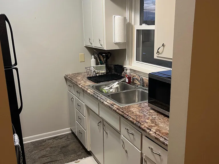 131 Wedgewood Dr #1 — Photo 4