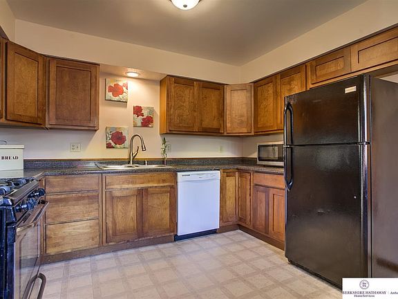5th image of 12915 Southdale Dr