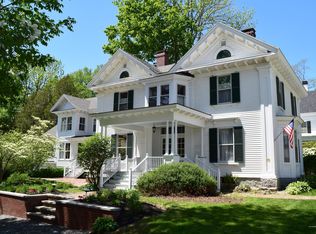 76 Main St, Castine, ME 04421