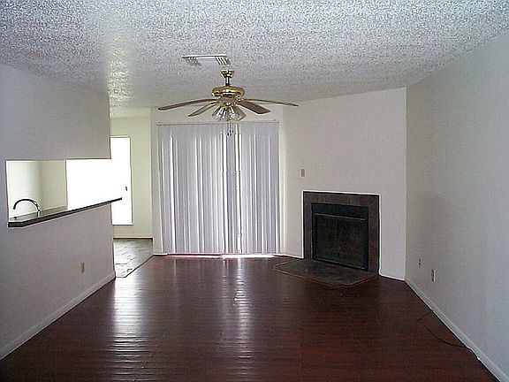 2nd image of 418 Garland Dr APT 107