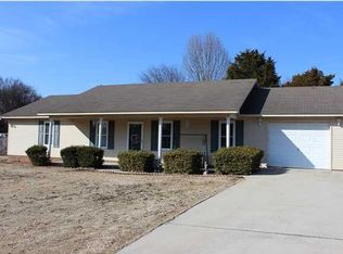 85 Page St, Rogersville, AL 35652