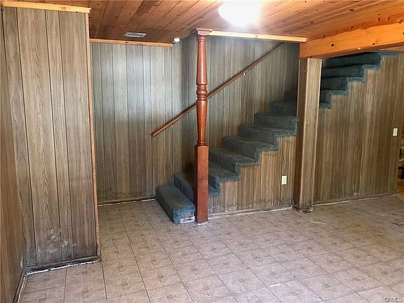 3rd image of 1380 Primrose Ct
