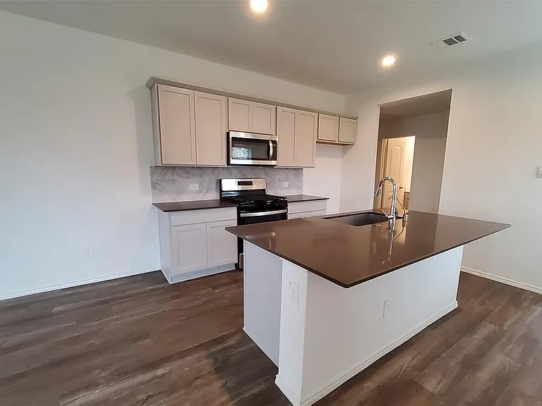 4901 Blue Beetle Ridge Dr — Photo 14