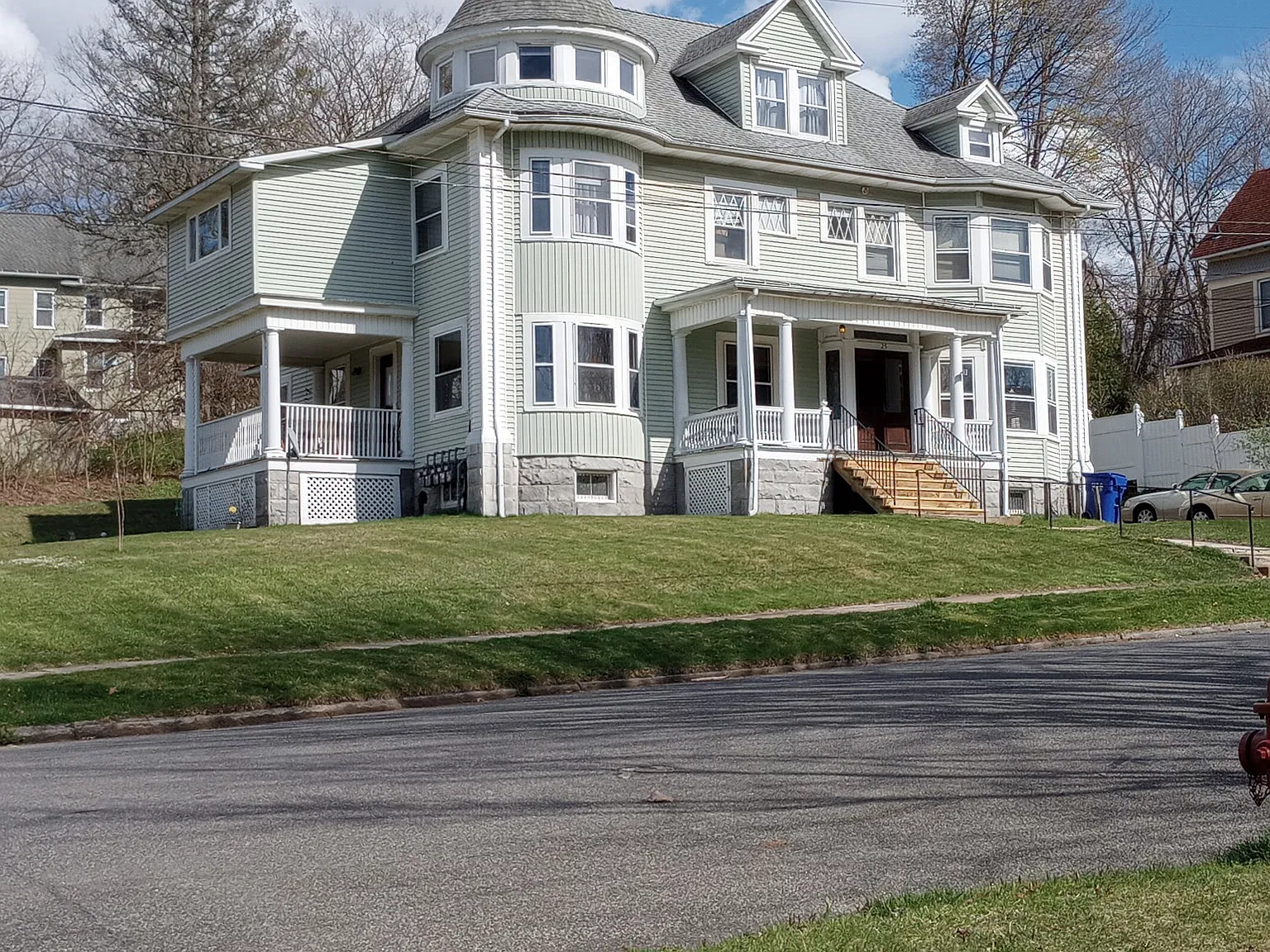 1 bed, 900 sqft, $1,550 — Photo 1