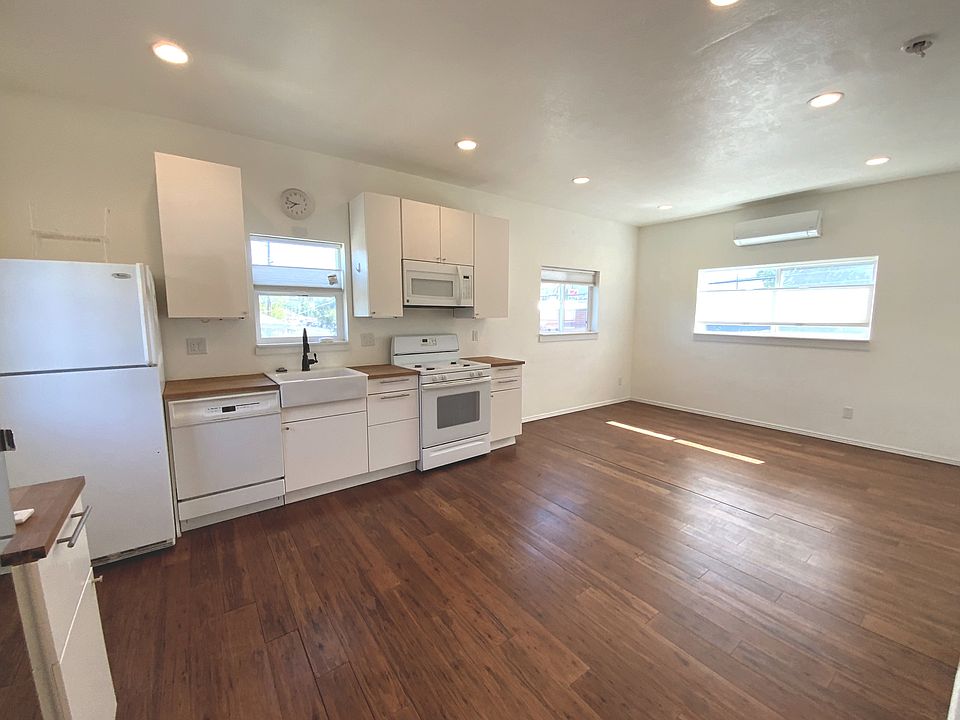 Beautiful open-style living space. Plenty of natural light. Top down/bottom up blinds on windows