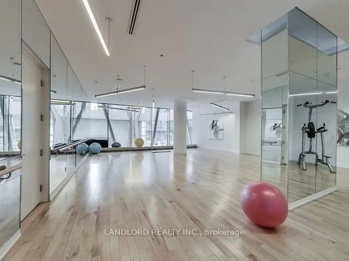 14 York St #5209 — Photo 25