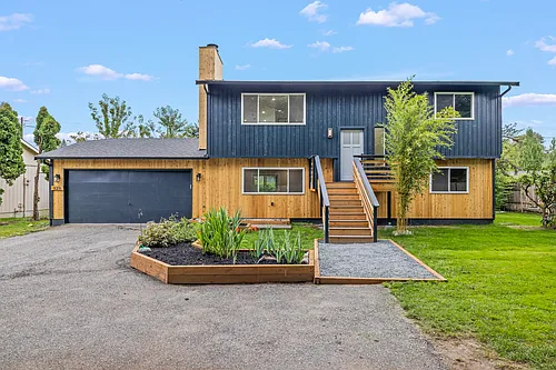 920 207th Pl SE Photo 1