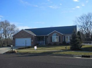 616 N North St, Washington, IL 61571