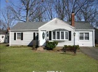 42 Fairfield Dr, Windsor Locks, CT 06096