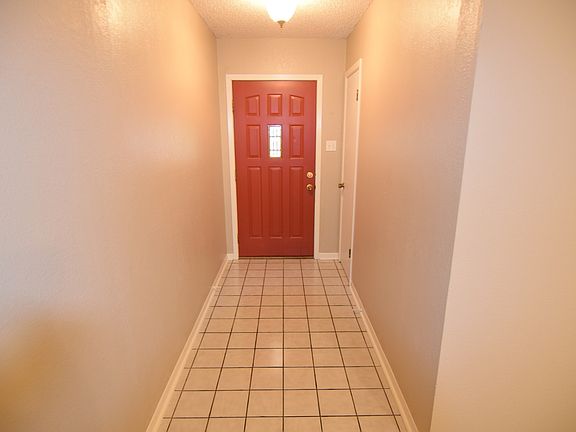 5th image of 305 Rosebud Dr