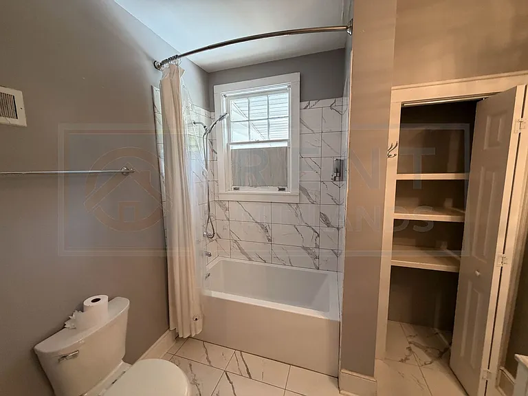 3925 Rosewood Dr — Photo 8