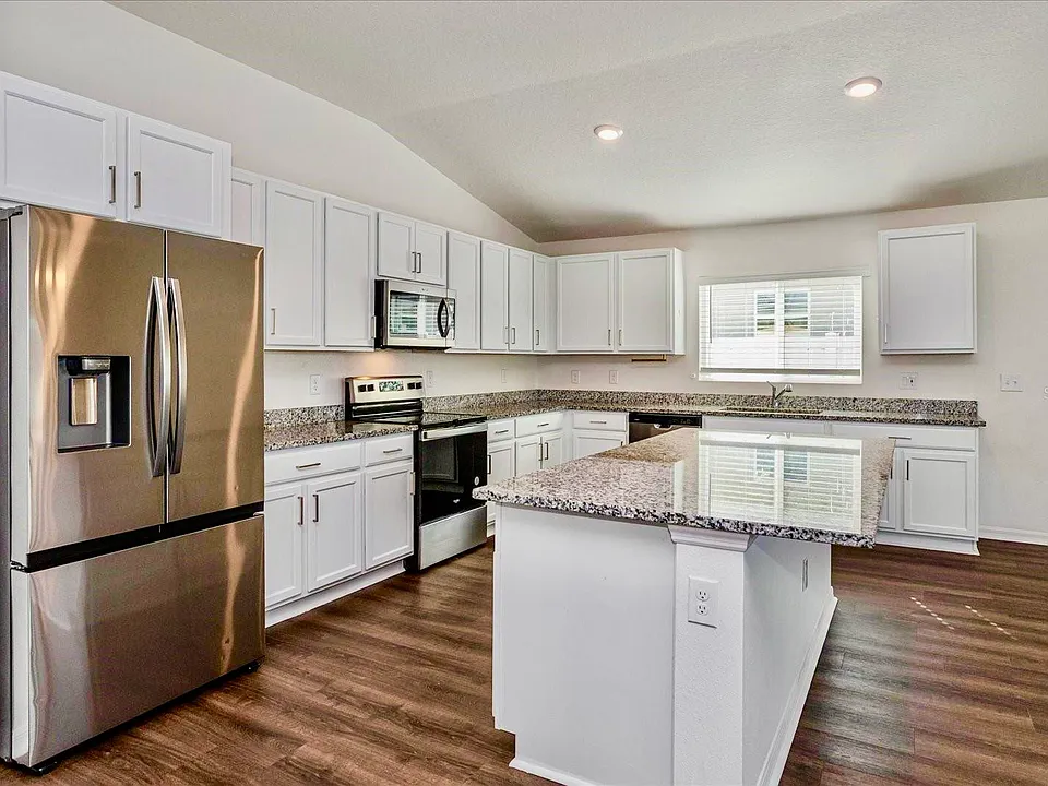 1434 Geranium Dr