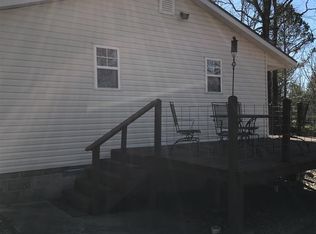 592 E Red Barn Rd, Cave City, AR 72521