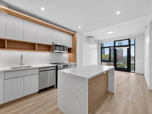 52 4th Avenue image 1 of 17