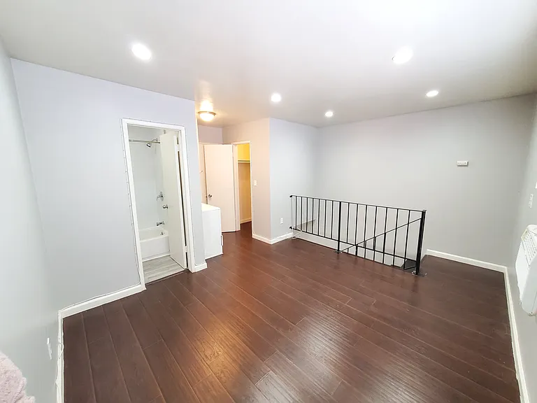 5836 Harold Way #14 — Photo 4