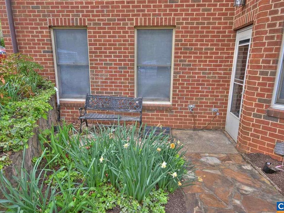 Branchlands Retire Village Condominiums 1325 Branchlands Dr