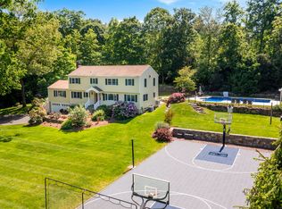 44 Wildwood Ln, Weston, CT 06883