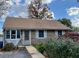 7515 Magarity Rd, Falls Church, VA 22043