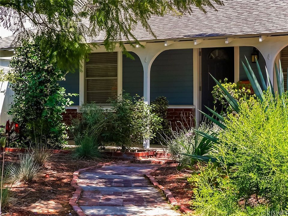 1st image of 5932 Cantaloupe Ave