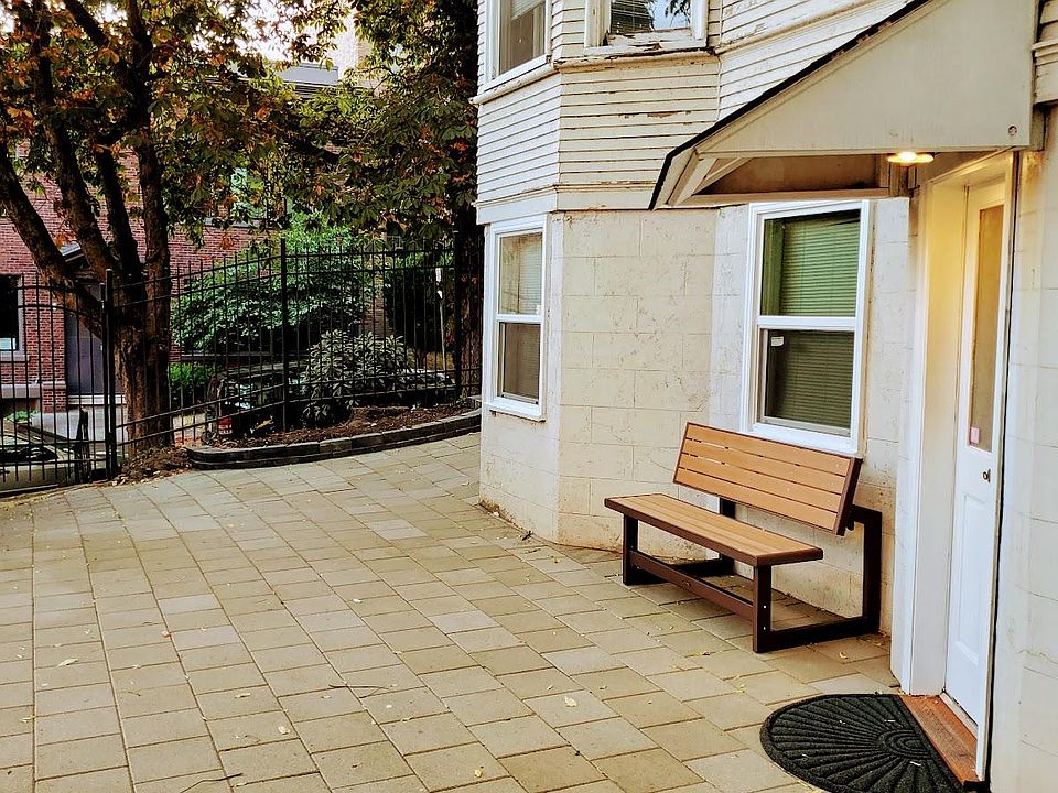 1st image of 714 1st Ave W #C