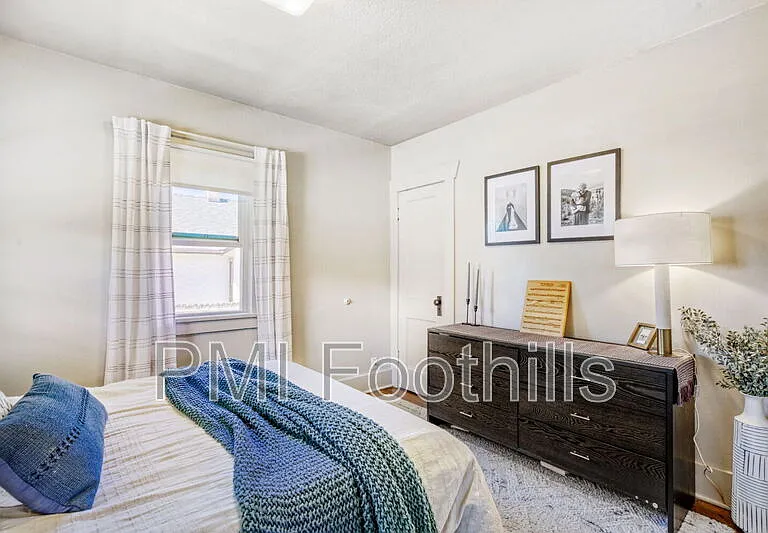 2968 S Grant St — Photo 11