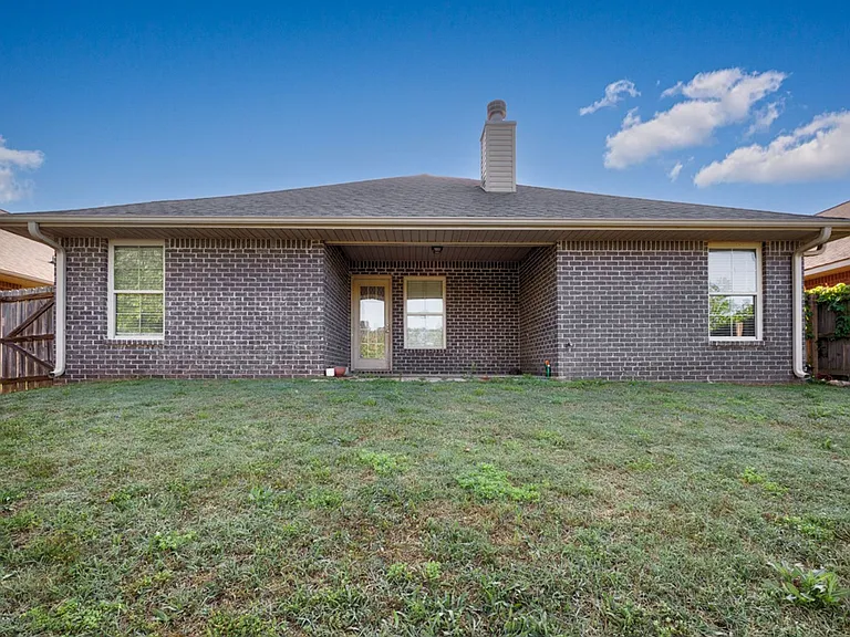 130 Tybee Dr — Photo 36