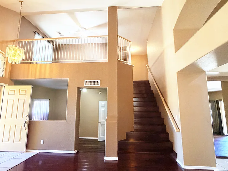 338 E Palomino Ct — Photo 7