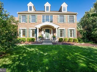 8 Steeplechase Dr, Holland, PA