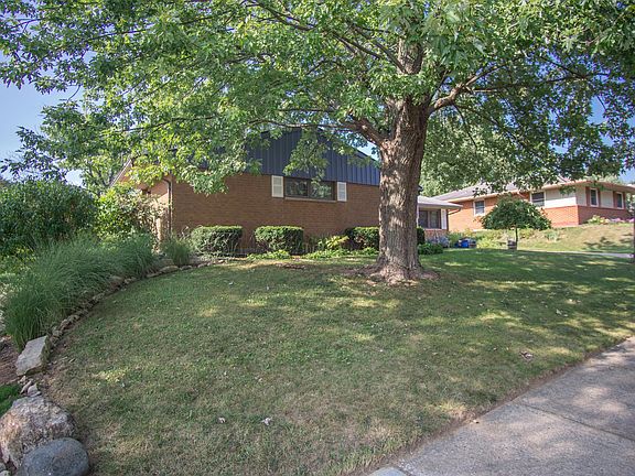 4th image of 6831 Hubbard Dr