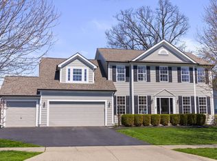 4004 Village Club Dr, Powell, OH