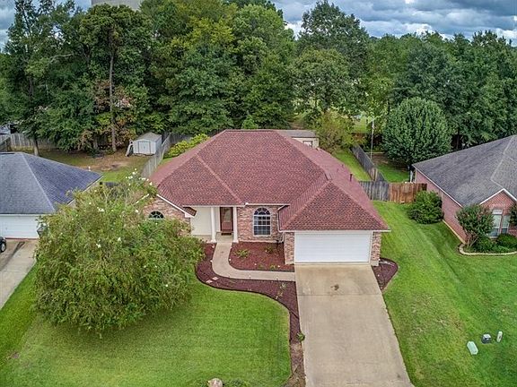 5th image of 207 Whitehouse Oaks St