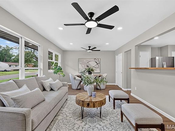5th image of 905 Campion Ln