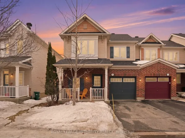 208 Aquilo Cres, Ottawa, ON K2S 0L8