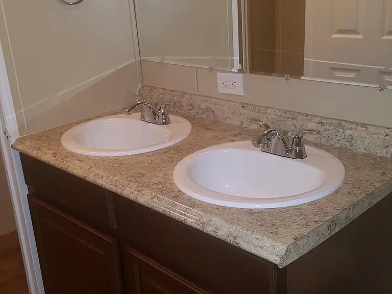 205 Hazelwood Dr — Photo 6