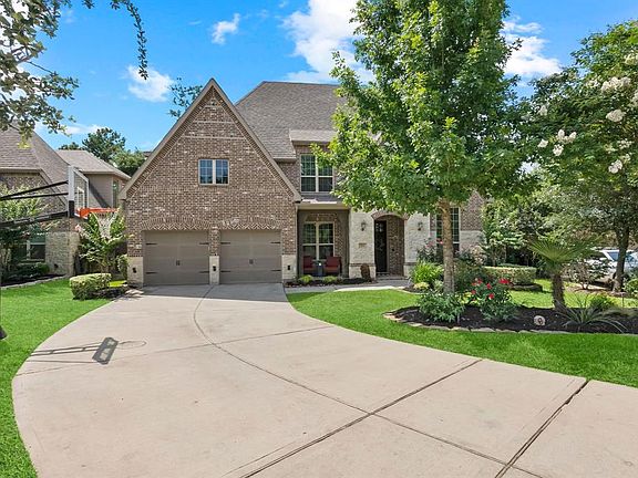 large driveway, 3 car tandem