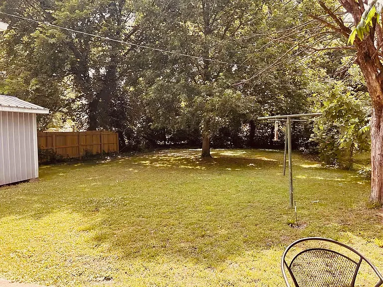 228 Lois St #ID1594725P — Photo 36