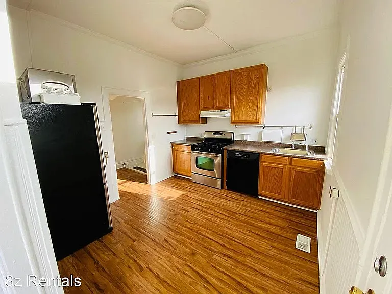 2 bed, 823 sqft, $2,250 — Photo 3