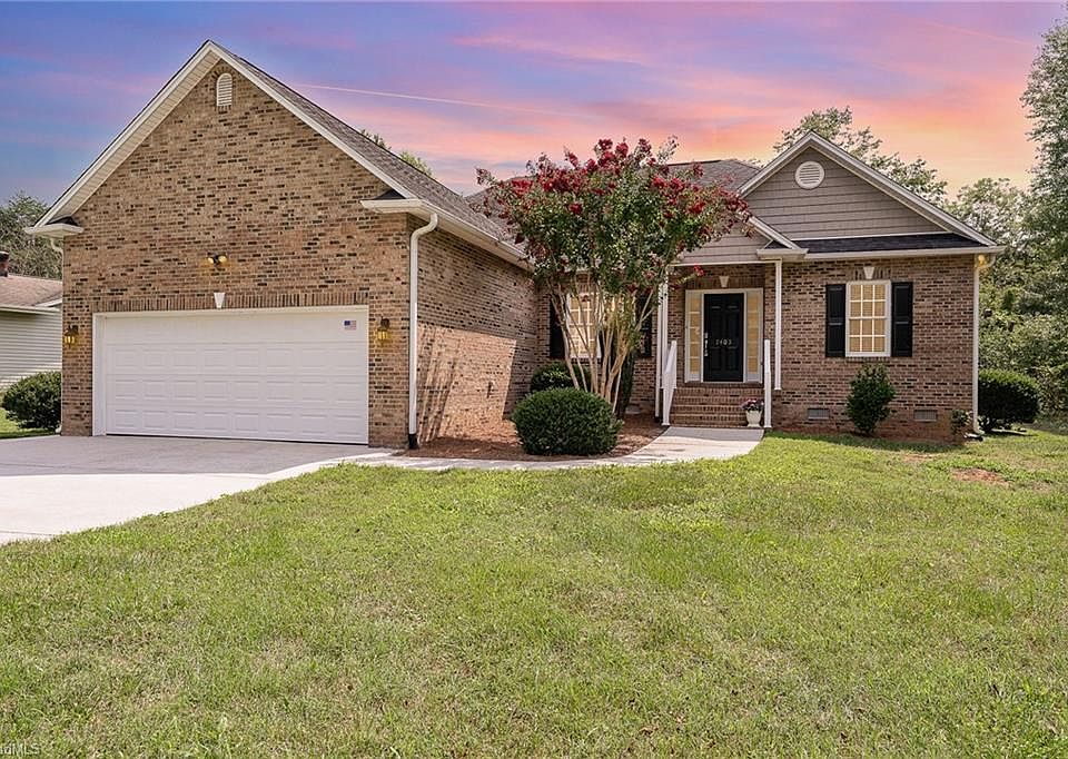 1st image of 7403 Greenlawn Dr