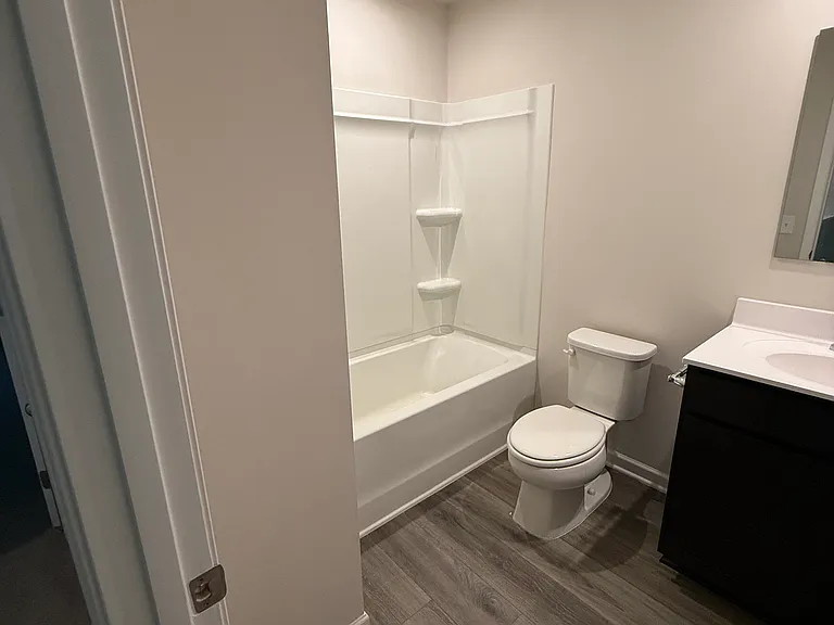 2410 Brokeshire Dr — Photo 16