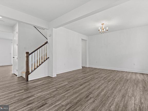 4th image of 1304 Innox Rd