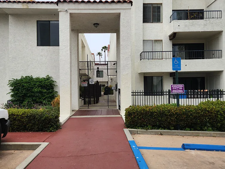 3525 Lebon Dr #107 — Photo 26