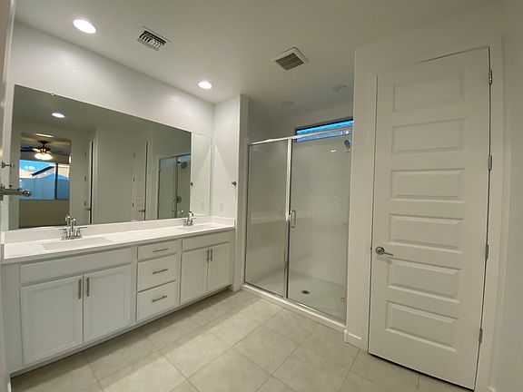 5th image of 32279 N 21st Dr