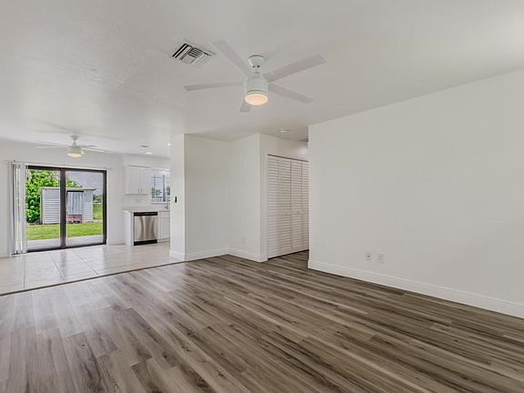 5th image of 739 NE 7th Pl